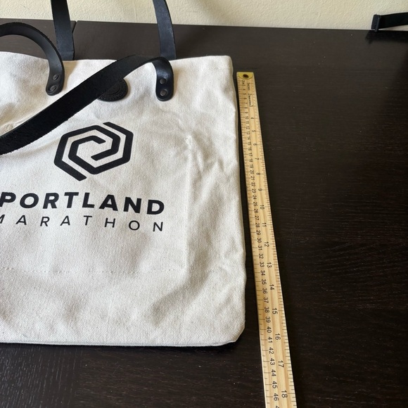 WILL leather goods, Portland marathon side, body bag, satchel tote - Picture 6 of 6